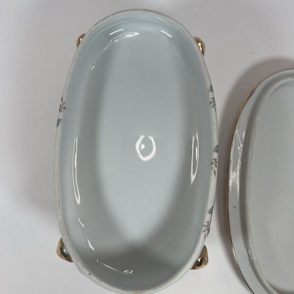 Porcelain‎ Trinket Box With Gold Gilded Feet Oval Shaped With Hand Painted Roses - Picture 10 of 16